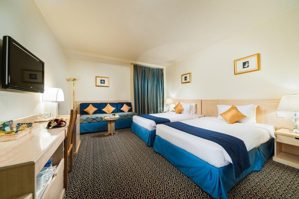 Tulip Inn Downtown Маскат Екстериор снимка
