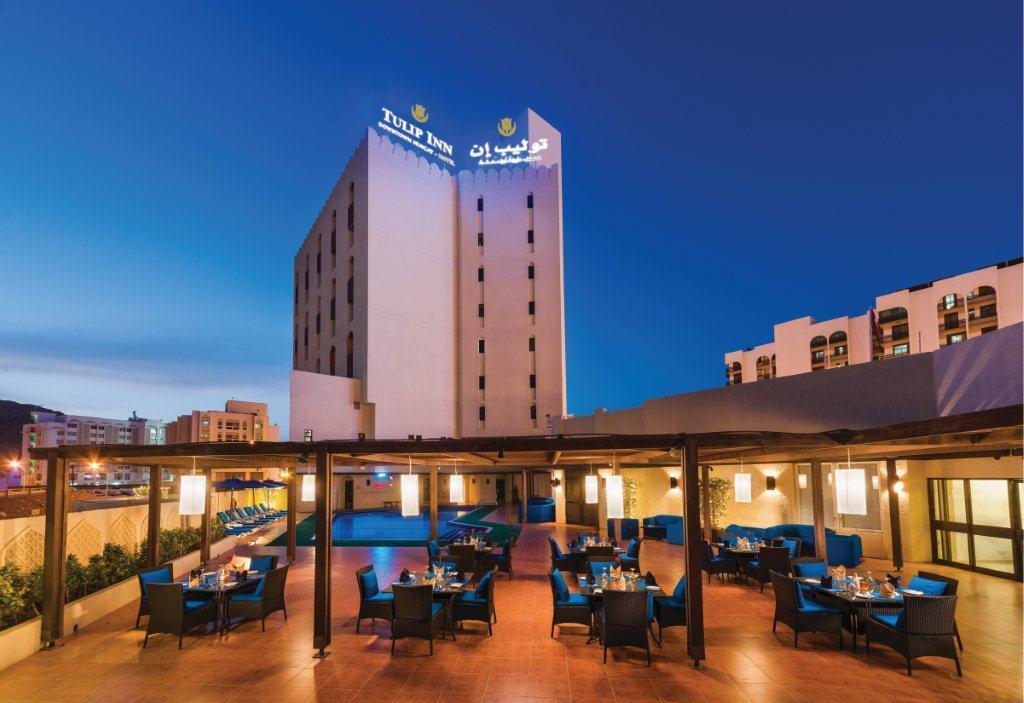 Tulip Inn Downtown Маскат Екстериор снимка