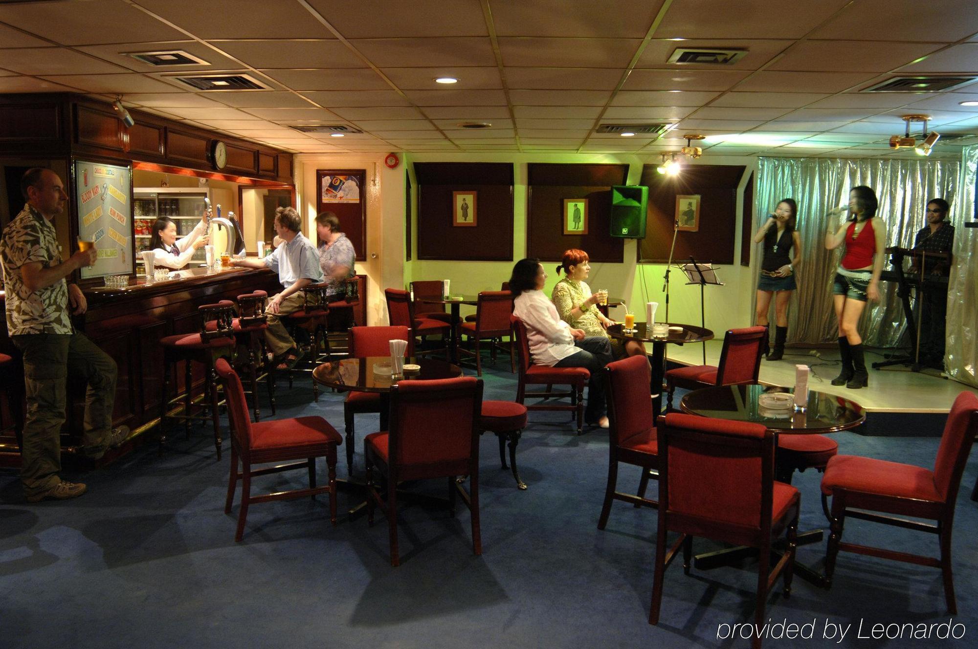 Tulip Inn Downtown Маскат Ресторант снимка