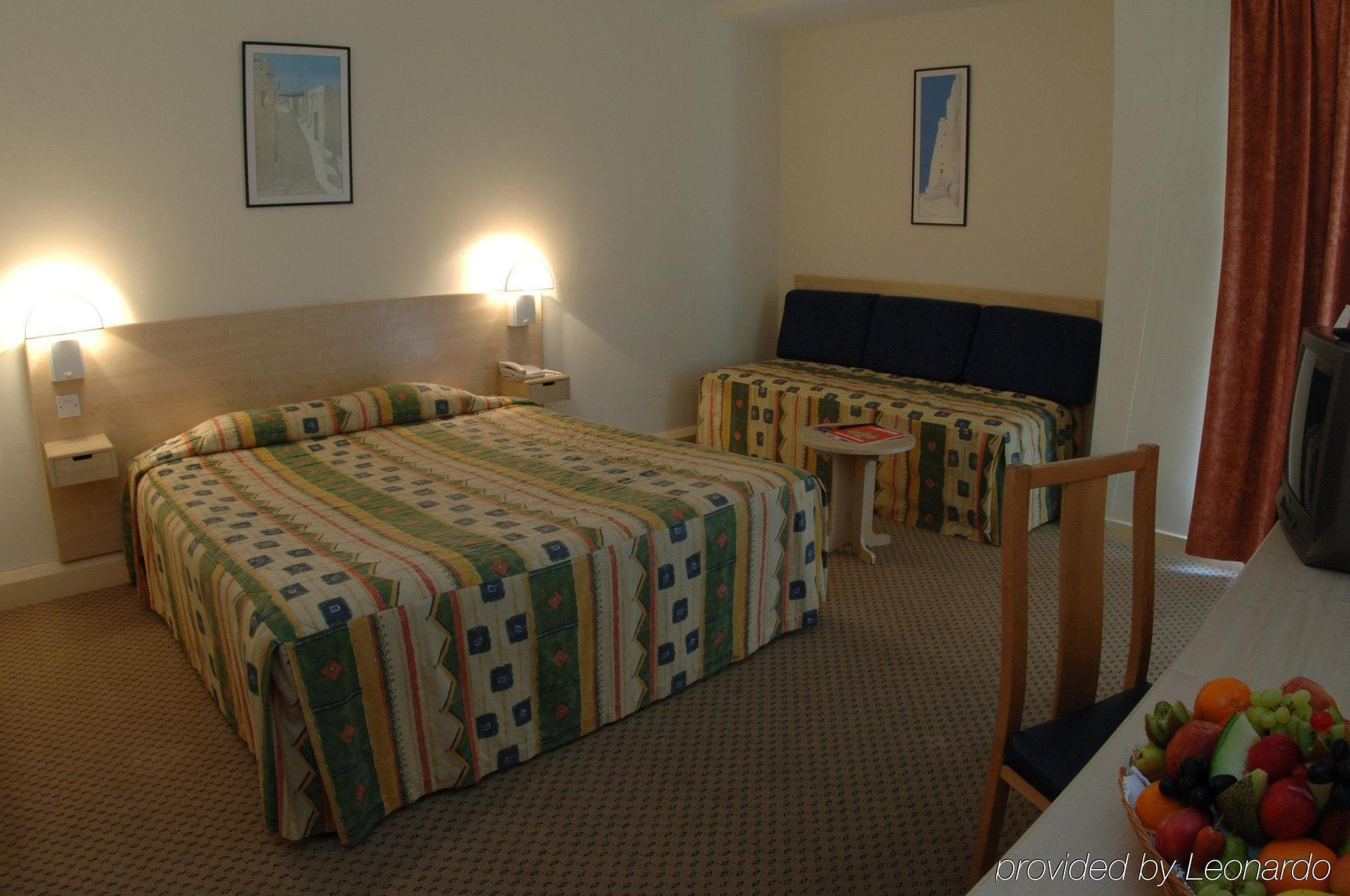 Tulip Inn Downtown Маскат Екстериор снимка