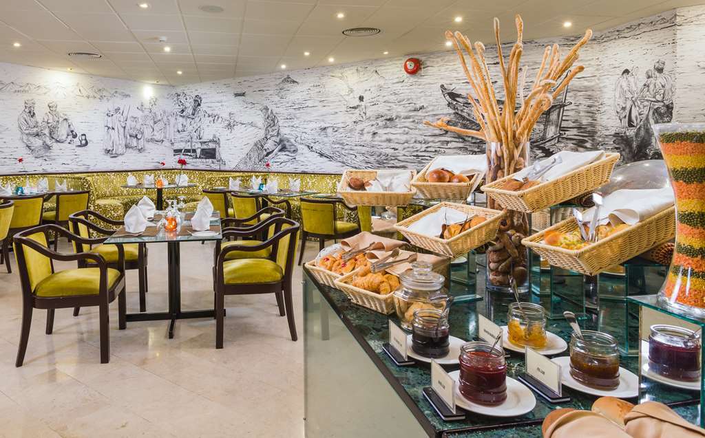 Tulip Inn Downtown Маскат Екстериор снимка